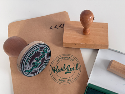 Træhåndstempel med logo Ø70mm  