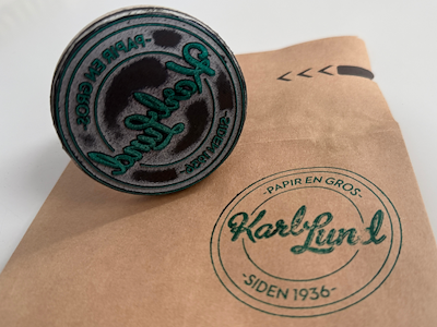 Træhåndstempel med logo Ø70mm  