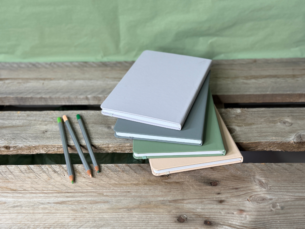 Notesbog A5 hardcover grøn linjeret