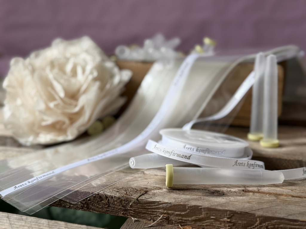 Årets konfirmand bånd hvid 9mmx20m