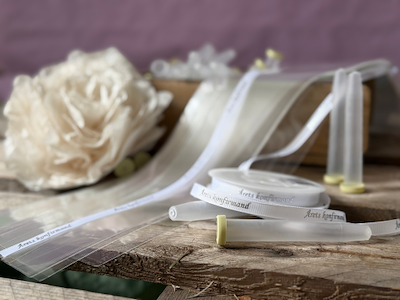 Årets konfirmand bånd hvid 9mmx20m