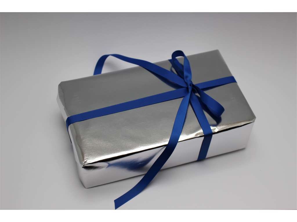 Gift wrap silver metallic 57cm x 100m