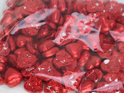 Chokolade hjerter i rød staniol 1 kg pose