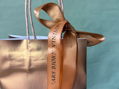 Silkebånd 19mm med tryk - 20 ruller i glat eller rillet