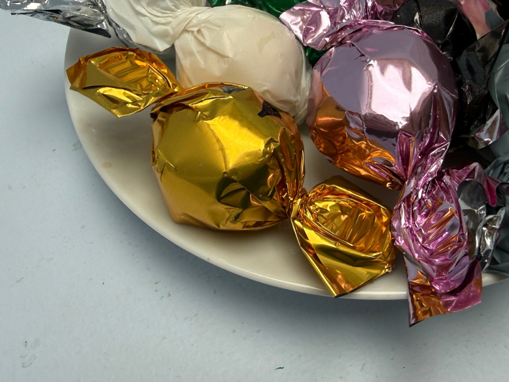 Chocolates with caramel filling gold 1kg. bag