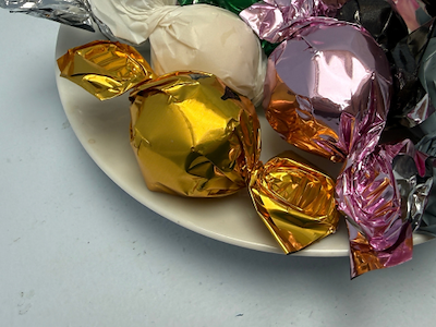 Chocolates with caramel filling gold 1kg. bag