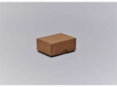 Smykkeæske  6x4,5x2,5 cm brun. 10 stk. pr. pakke