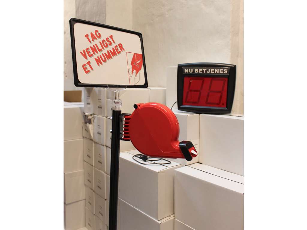 Kø-nummer startsæt incl  gulvstander,fjernbetjening og display
