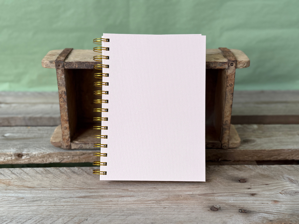 Notesbog A5 Rosa, spiralryg