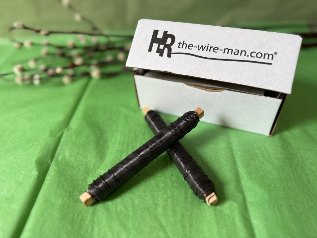 Winding wire Black  0.6mm. 10 rl. per box.