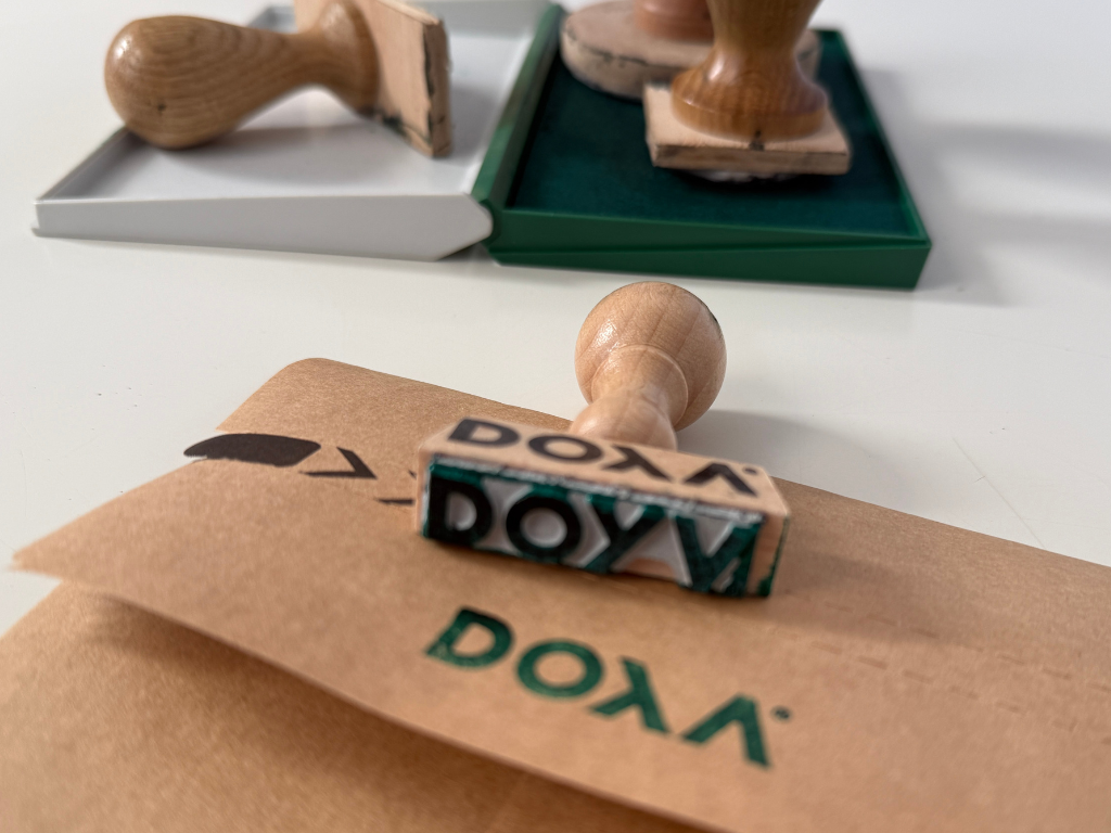 Håndstempel med eget logo i max størrelse Ø50mm eller 50 x 50 mm