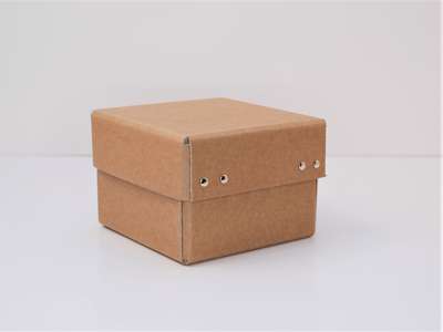 Nittede æsker 11x11x8cm m. låg