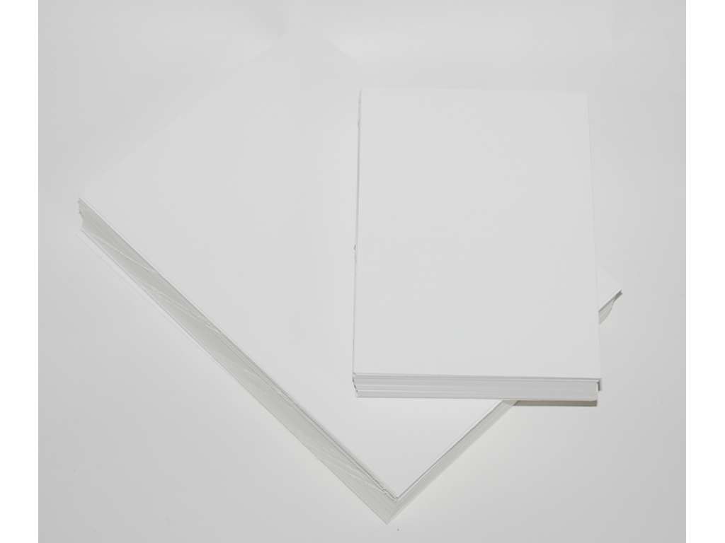 Skiltekarton 72x102 cm Hvid