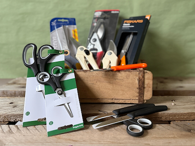 Saks Fiskars universal right hand orange