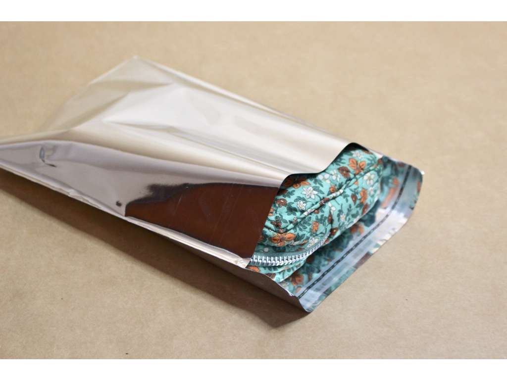 Silver foil bag 36x45 cm. Package of 100 pcs.