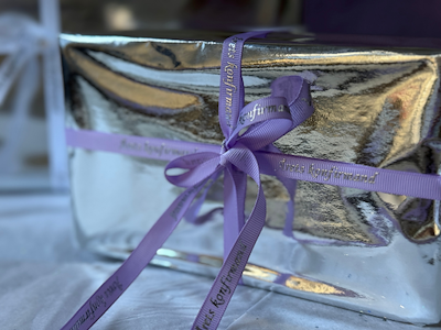 Årets konfirmand bånd lilla 9mmx20m